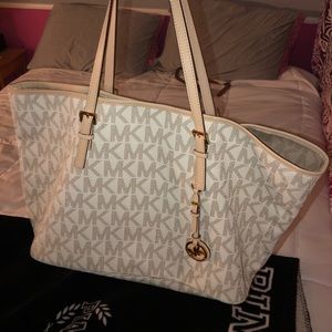 Michael Kors jet set travel in vanilla!!